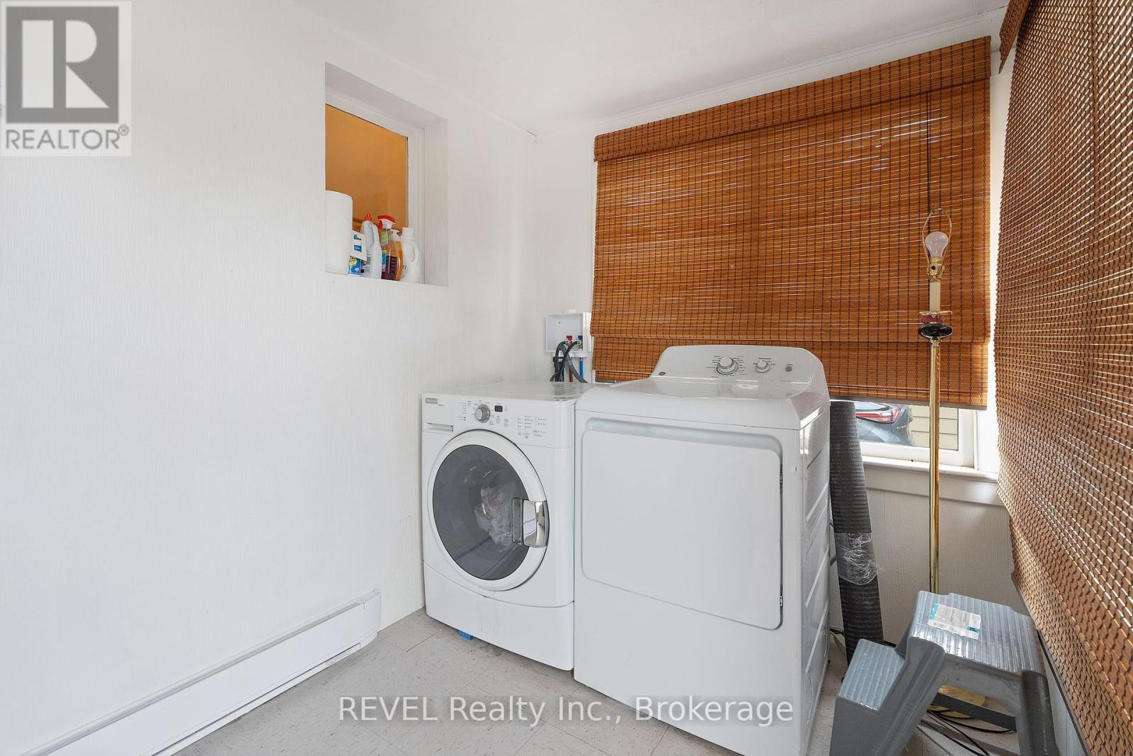 Property at 268 EMERICK AVENUE W image 5