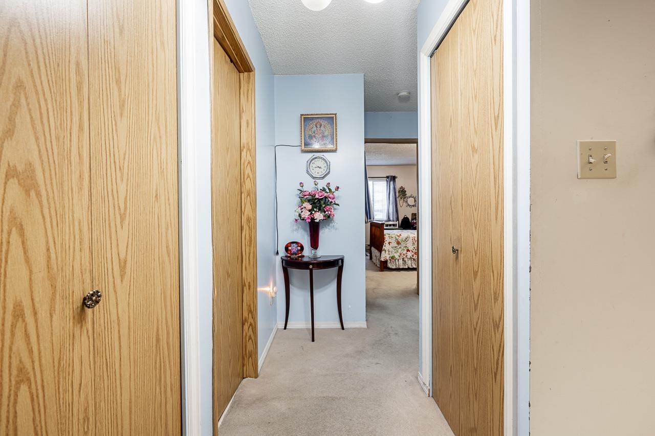 219 10221 133a Street, Surrey, British Columbia  V3T 5J8 - Photo 3 - R2978193