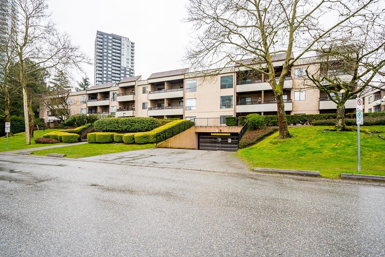 219 10221 133a Street, Surrey, British Columbia  V3T 5J8 - Photo 2 - R2978193