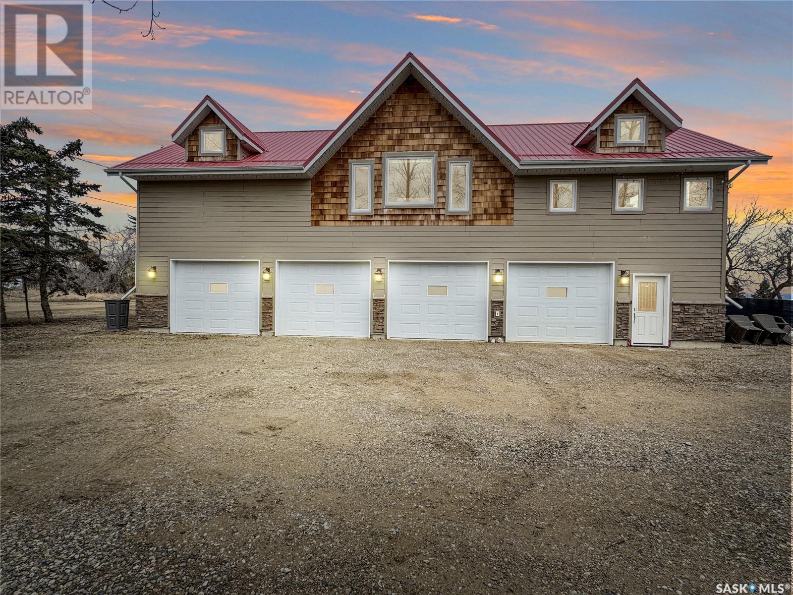 Property at 60 3rd AVENUE W image 1
