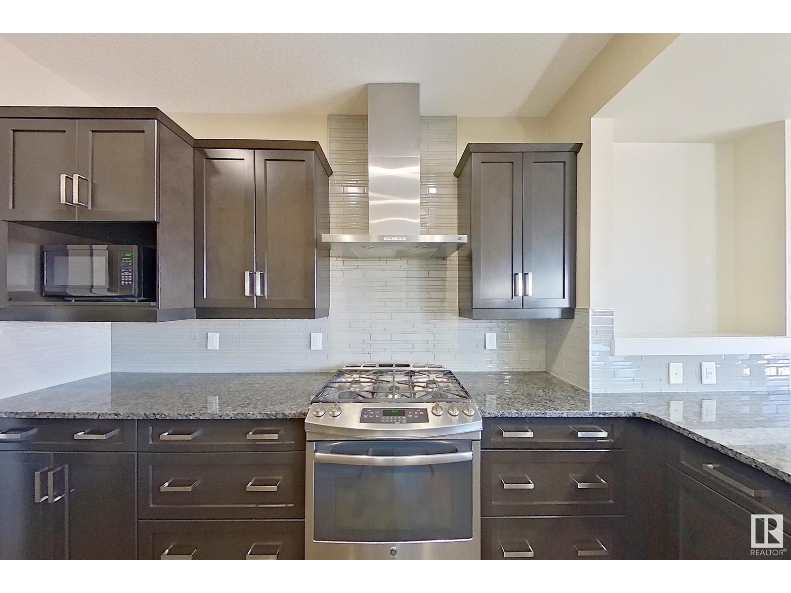 Property at 4343 CRABAPPLE CR SW image 3