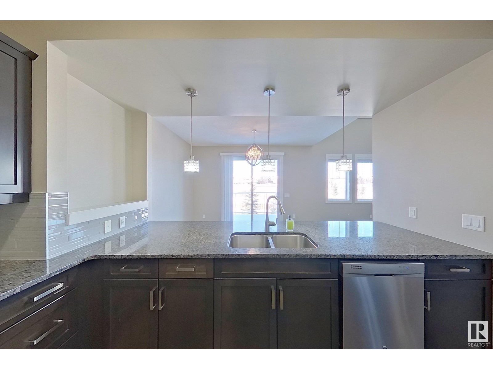 Property at 4343 CRABAPPLE CR SW image 2