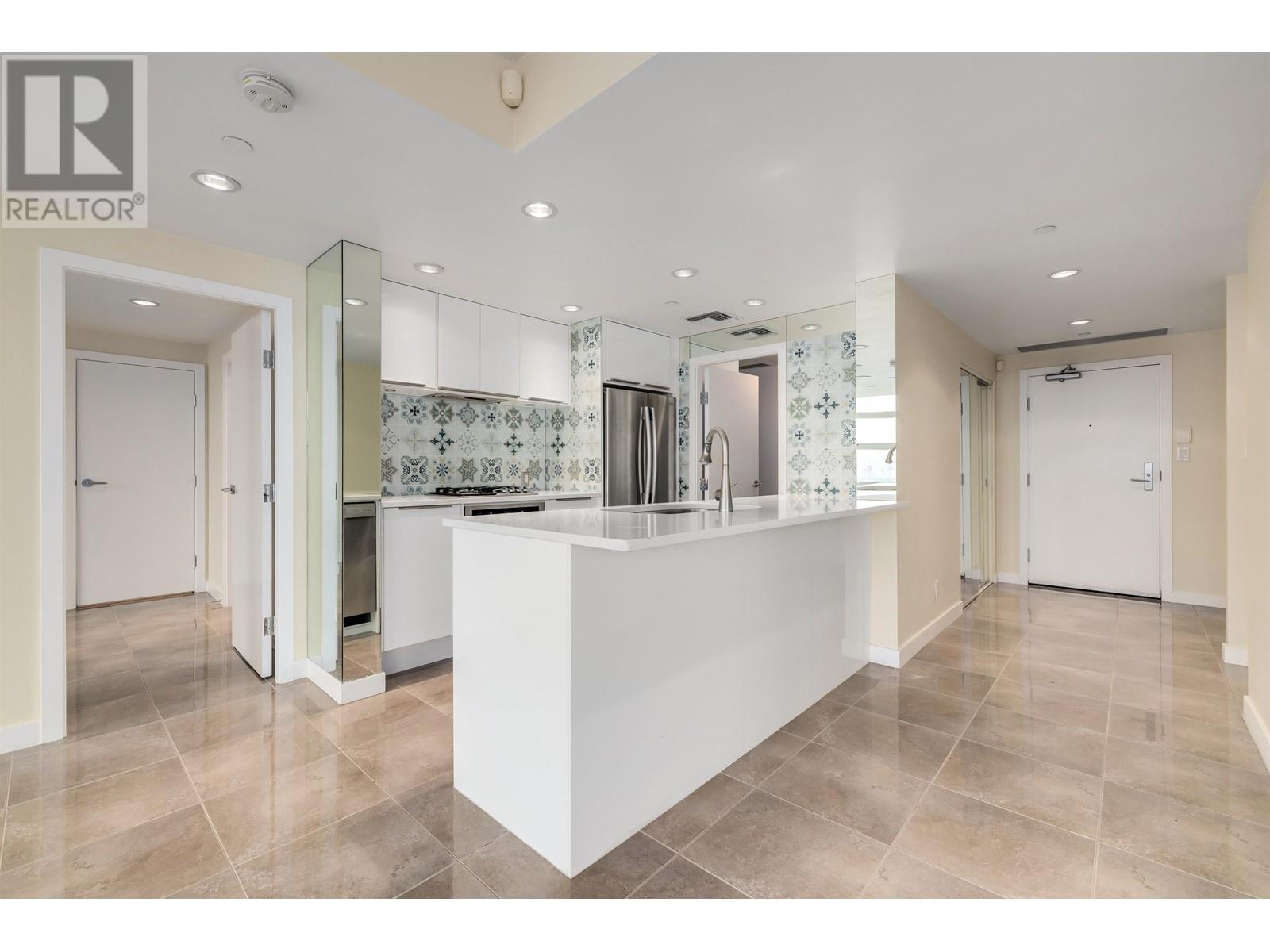 1702 638 Beach Crescent, Vancouver, British Columbia  V6Z 3H4 - Photo 8 - R2977854