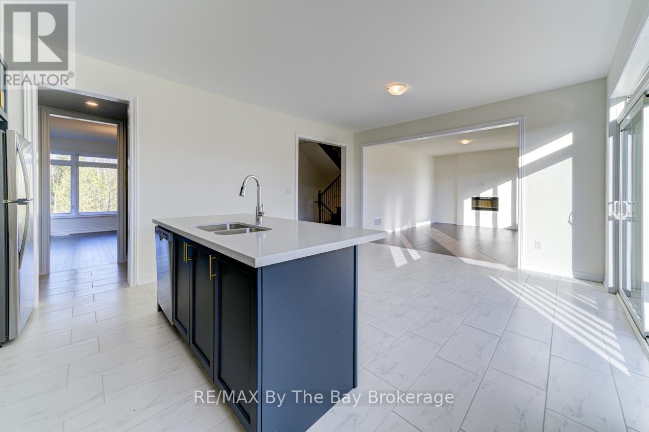 206 Mapleside Drive, Wasaga Beach, Ontario  L9Z 0L4 - Photo 11 - S12024179