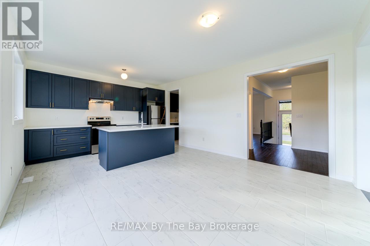 206 Mapleside Drive, Wasaga Beach, Ontario  L9Z 0L4 - Photo 7 - S12024179