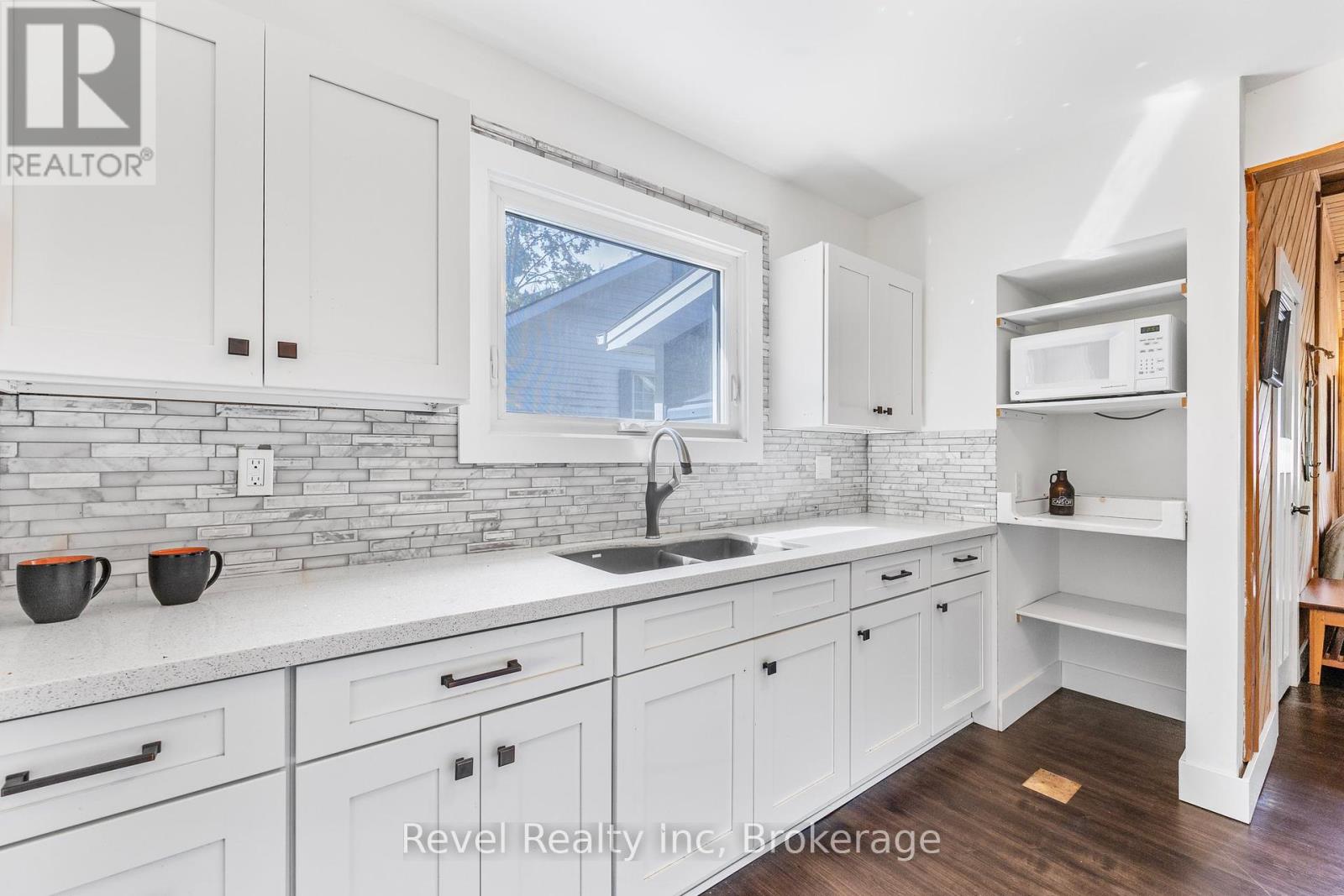 135 Centre Beach Road, Tiny, Ontario  L9M 0M7 - Photo 12 - S12024199