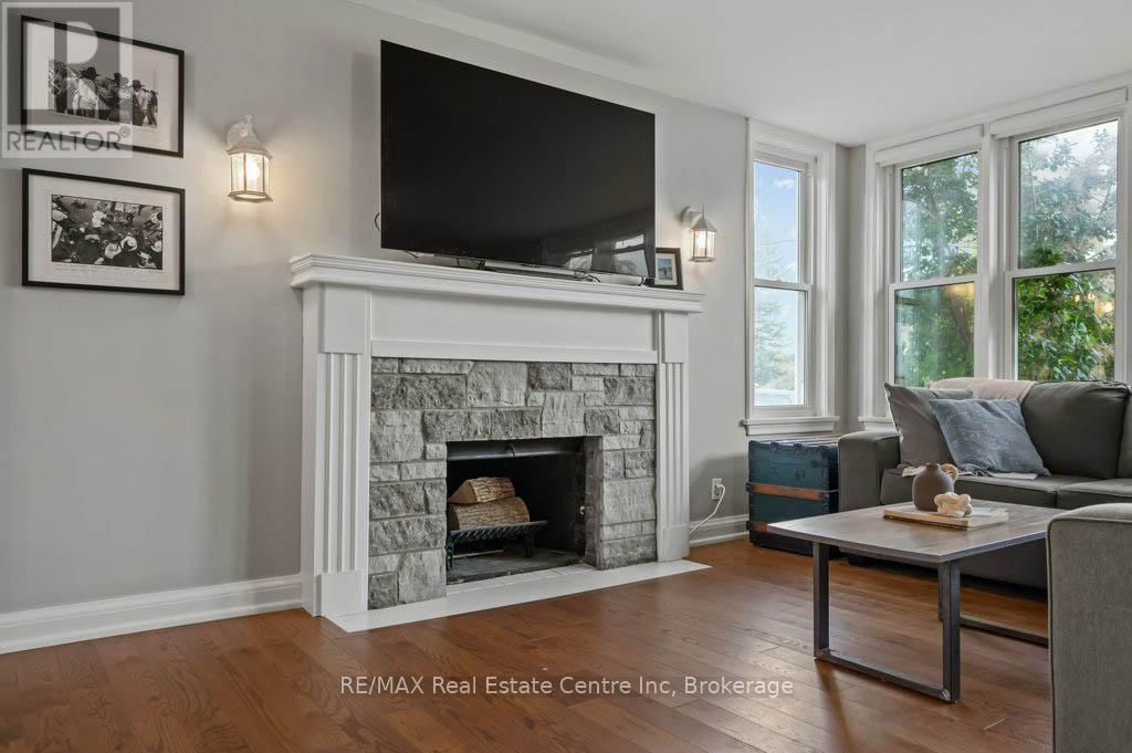 255 Gowrie Street S, Centre Wellington, Ontario  N1M 2H7 - Photo 3 - X12024263