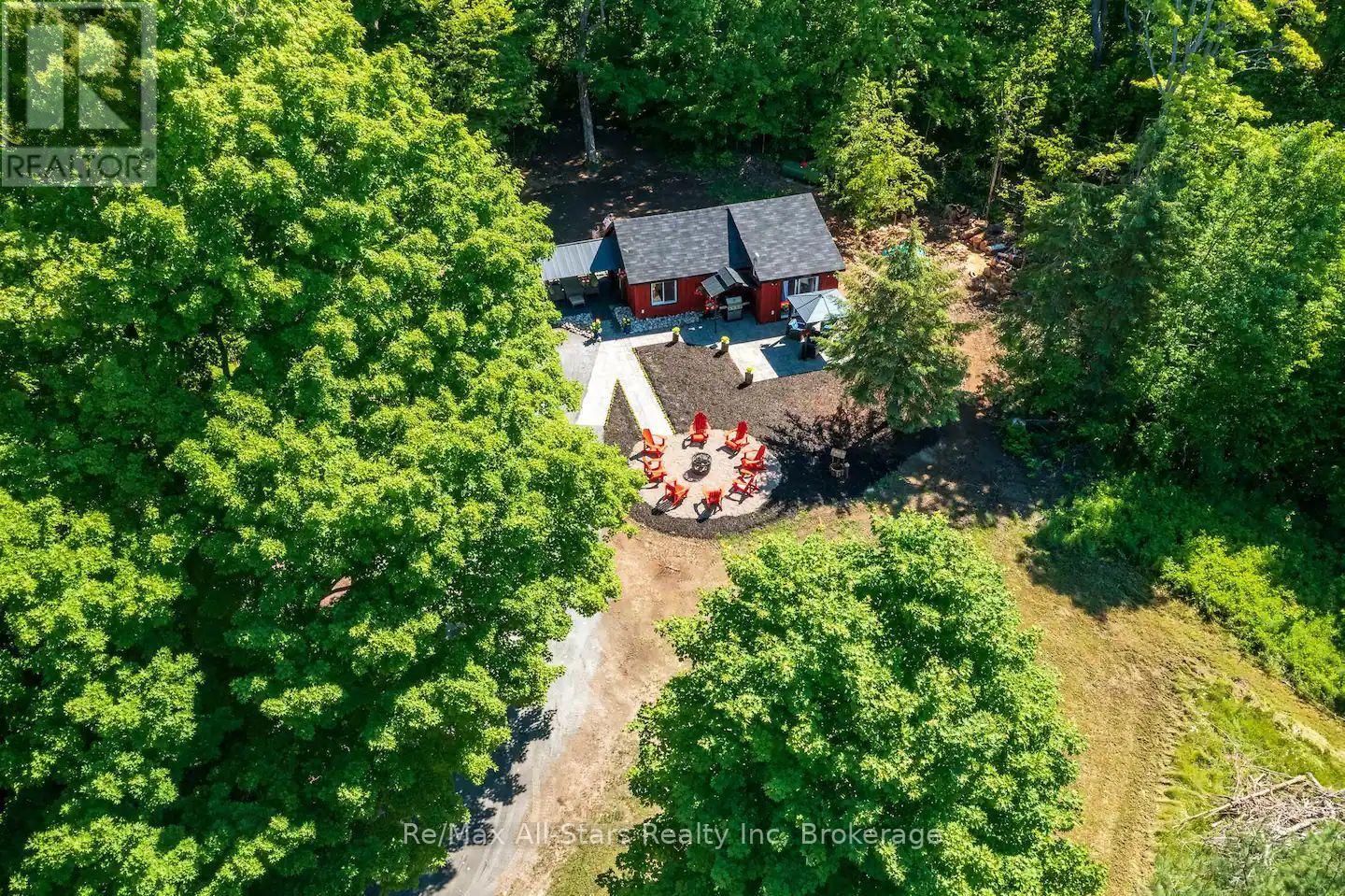 2213 Highway 60 Highway, Lake Of Bays, Ontario  P1H 2J6 - Photo 2 - X12024309