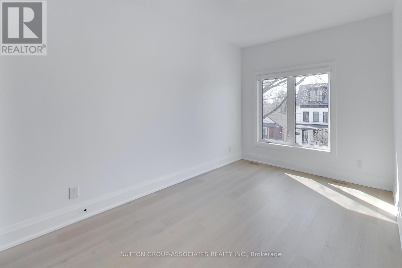 393 Winnett Avenue, Toronto, Ontario  M6C 3M2 - Photo 48 - C12024213