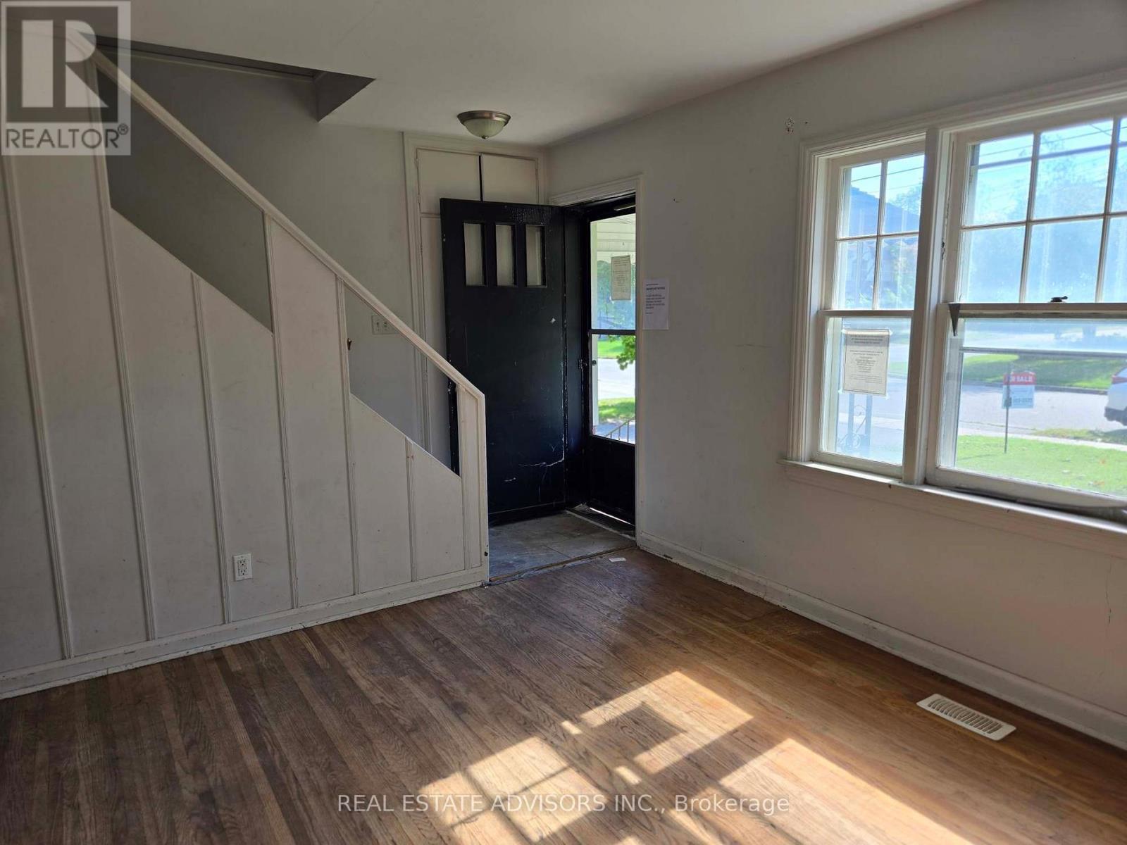 Property at 46 DEVONDALE AVENUE image 5