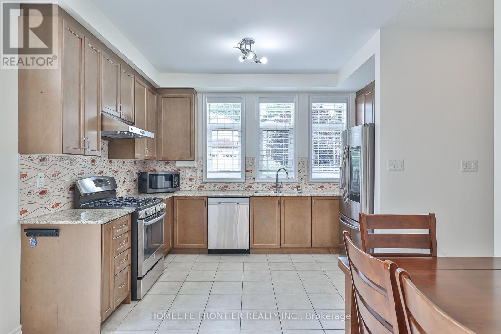 3 Pavarotti Street, Richmond Hill, Ontario  L4E 0R5 - Photo 11 - N12024178