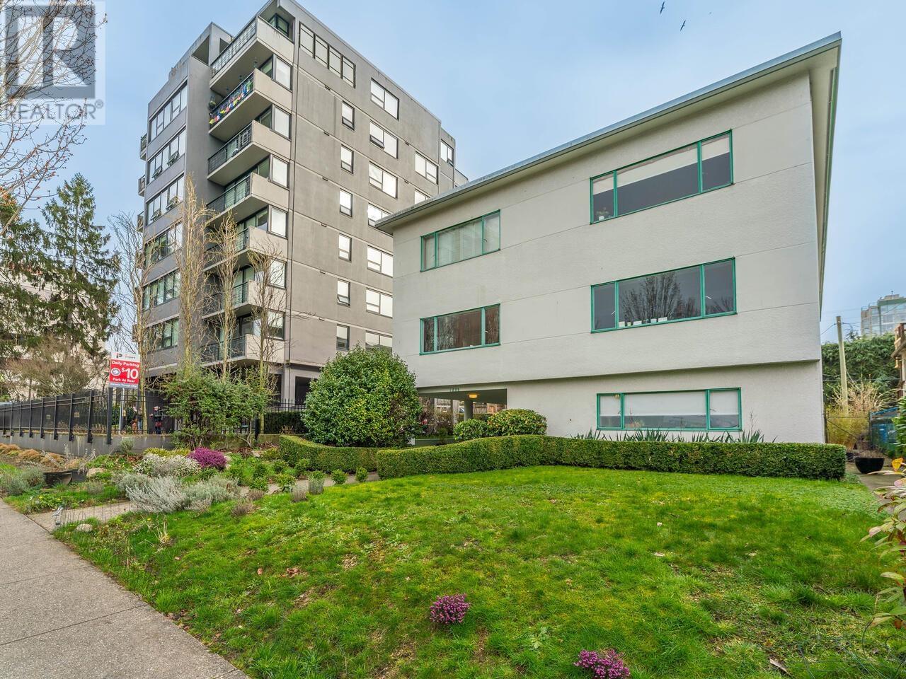 101 1590 W 10TH AVENUE, Vancouver