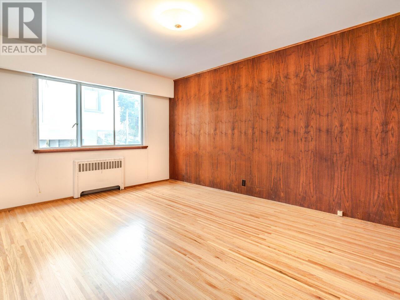 Listing Picture 14 of 21 : 101 1590 W 10TH AVENUE, Vancouver / 溫哥華 - 魯藝地產 Yvonne Lu Group - MLS Medallion Club Member