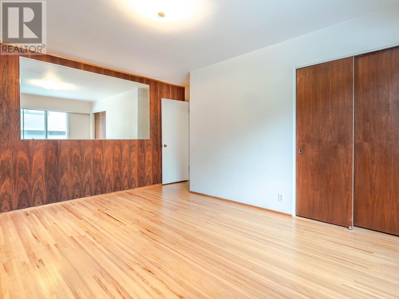 Listing Picture 15 of 21 : 101 1590 W 10TH AVENUE, Vancouver / 溫哥華 - 魯藝地產 Yvonne Lu Group - MLS Medallion Club Member