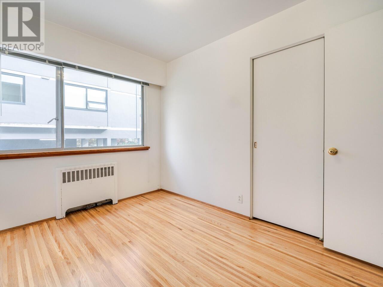 Listing Picture 17 of 21 : 101 1590 W 10TH AVENUE, Vancouver / 溫哥華 - 魯藝地產 Yvonne Lu Group - MLS Medallion Club Member