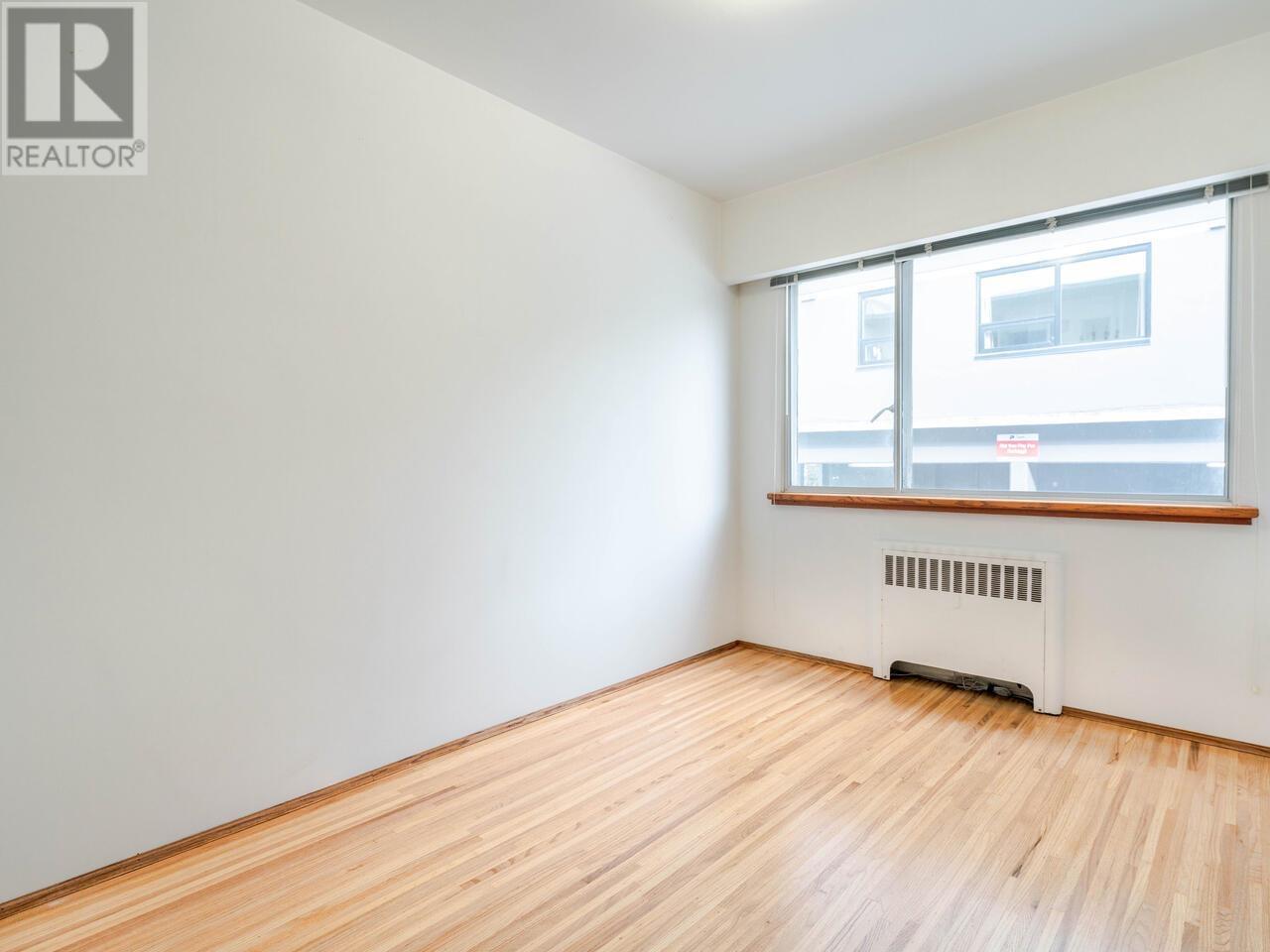 Listing Picture 18 of 21 : 101 1590 W 10TH AVENUE, Vancouver / 溫哥華 - 魯藝地產 Yvonne Lu Group - MLS Medallion Club Member