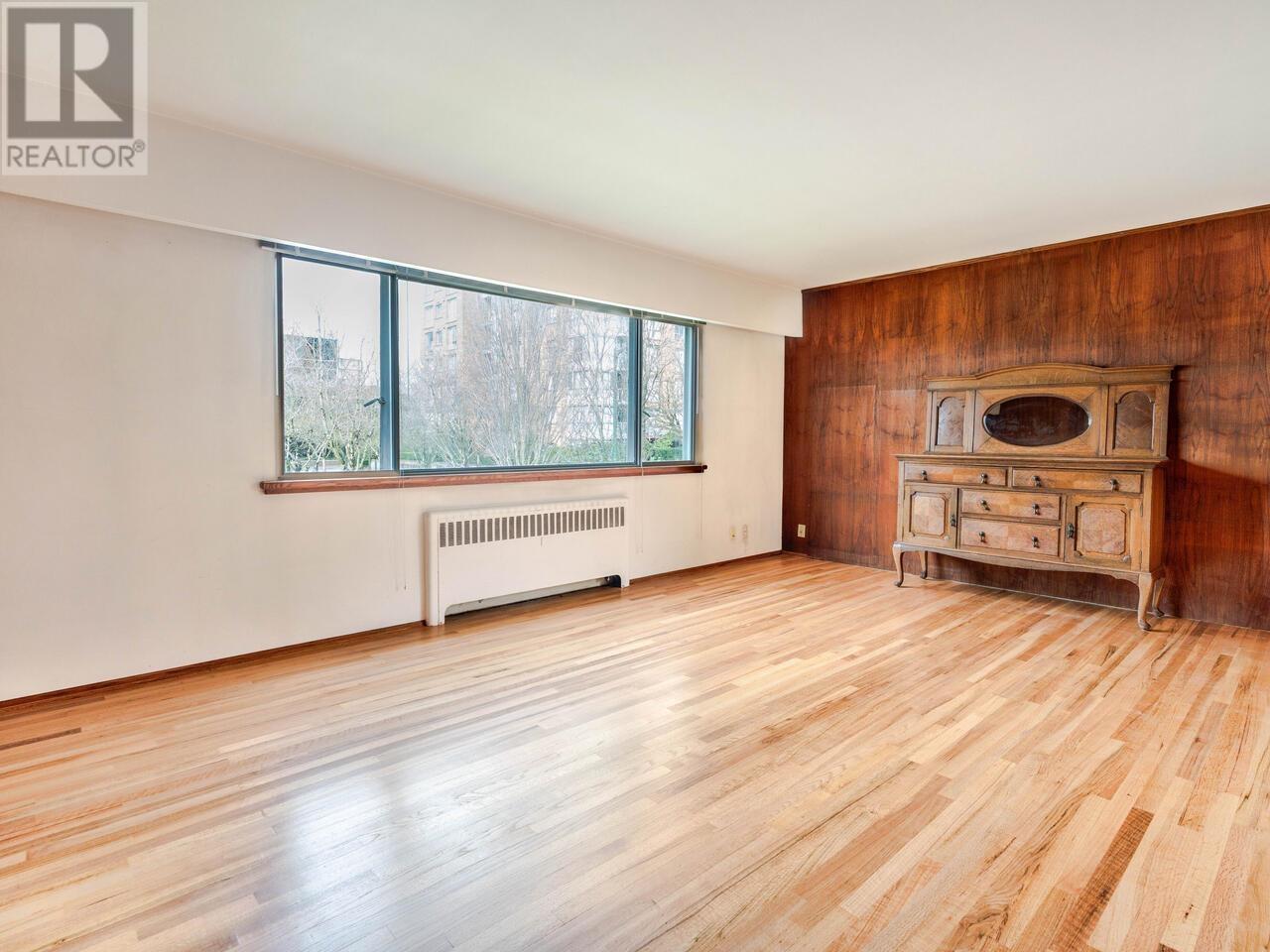 Listing Picture 5 of 21 : 101 1590 W 10TH AVENUE, Vancouver / 溫哥華 - 魯藝地產 Yvonne Lu Group - MLS Medallion Club Member