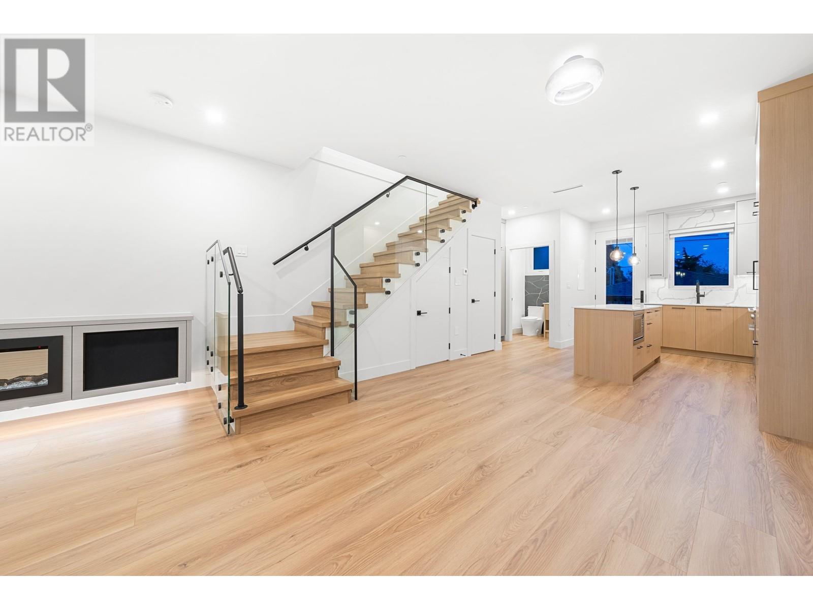 1810 E 55th Avenue, Vancouver, British Columbia  V5P 2A1 - Photo 6 - R2978634