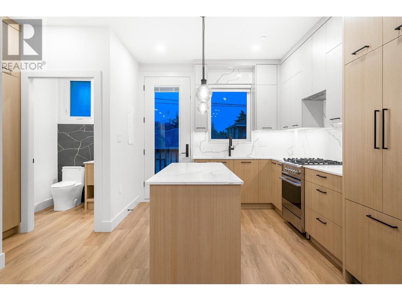1810 E 55th Avenue, Vancouver, British Columbia  V5P 2A1 - Photo 9 - R2978634