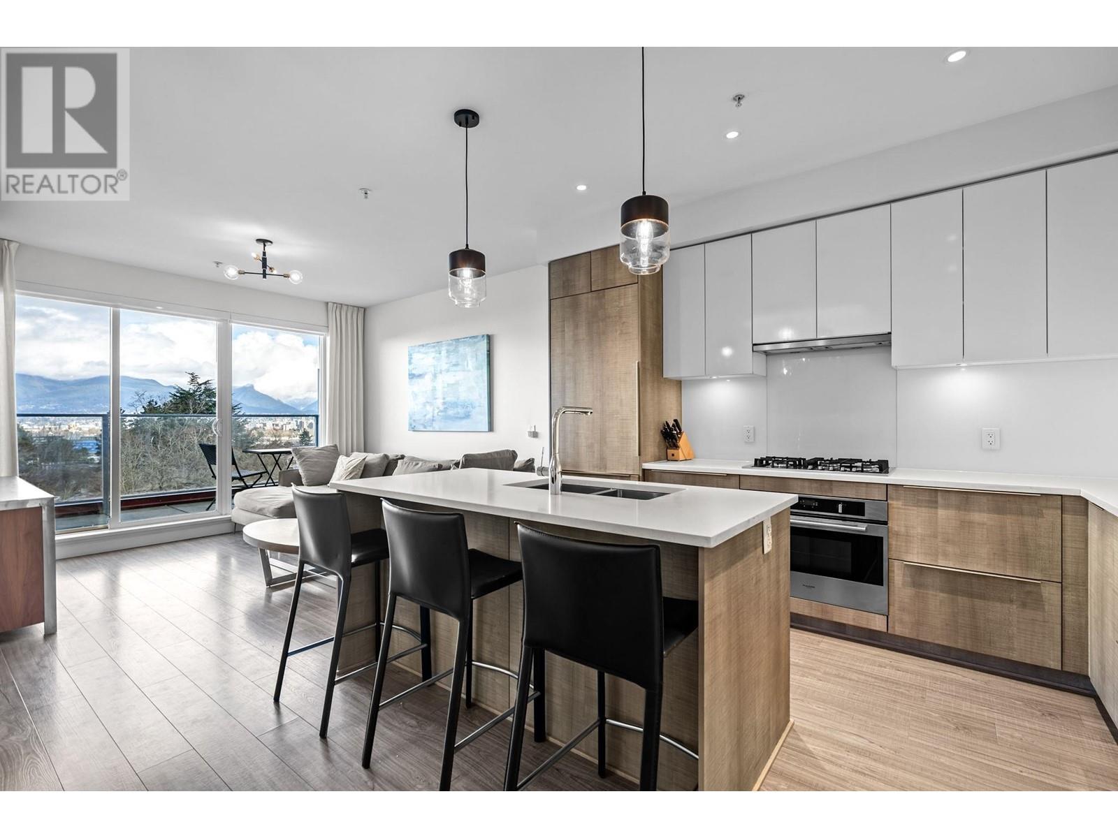 504 379 E Broadway, Vancouver, British Columbia  V5T 1W6 - Photo 2 - R2978655
