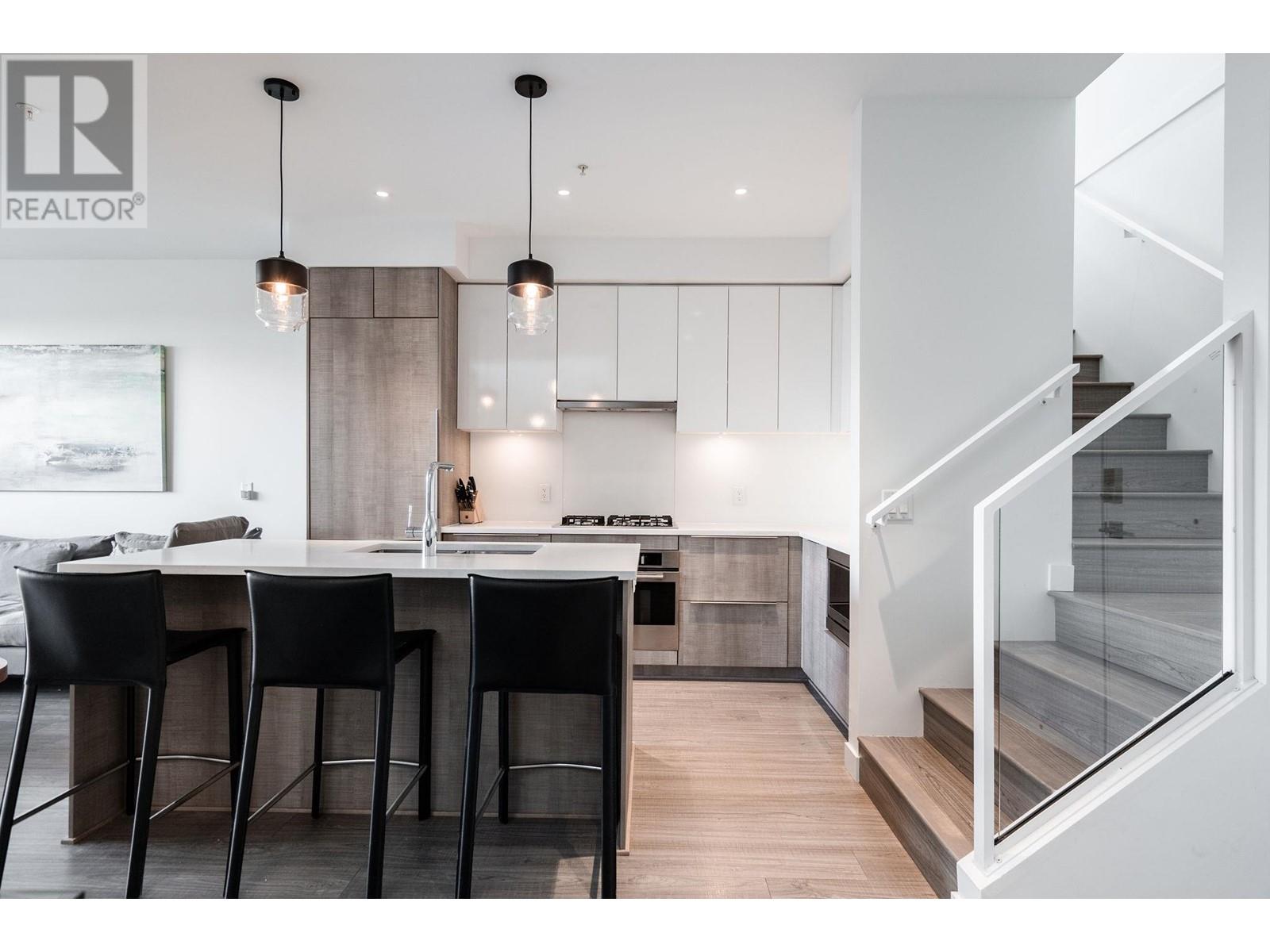 504 379 E Broadway, Vancouver, British Columbia  V5T 1W6 - Photo 3 - R2978655