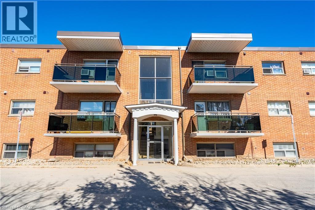 264 Oakdale Avenue Unit# 102, St. Catharines, Ontario  L2P 2K4 - Photo 1 - 40707024