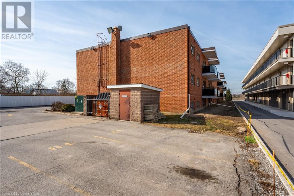 264 Oakdale Avenue Unit# 102, St. Catharines, Ontario  L2P 2K4 - Photo 29 - 40707024