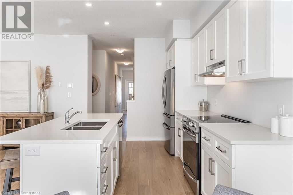 Property at 6 BROMLEY Drive image 4
