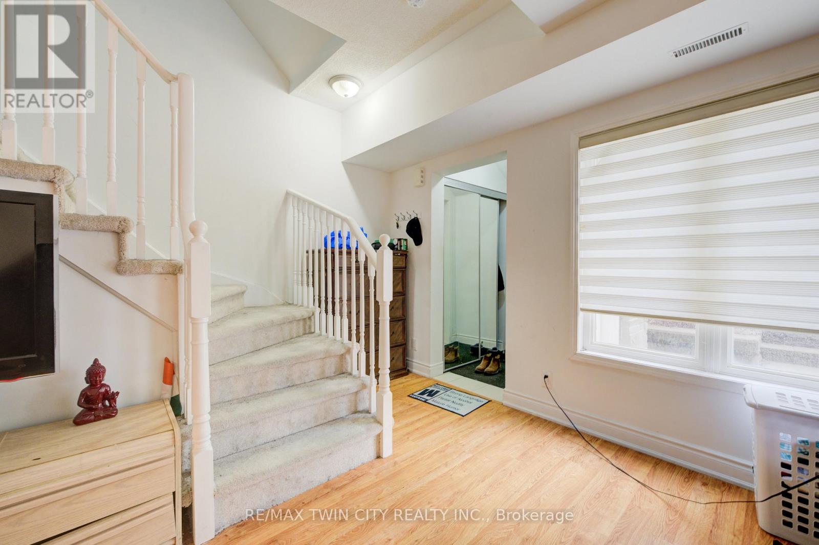 Property at 114 - 5 RICHGROVE DRIVE image 5
