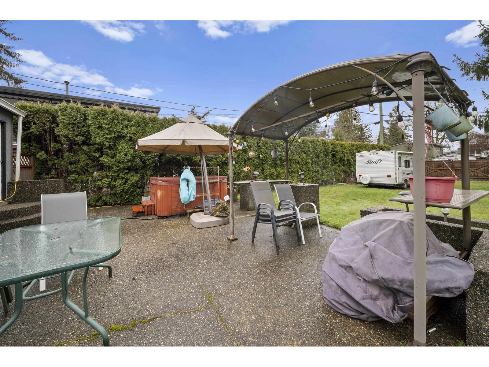 14349 Kindersley Drive, Surrey, British Columbia  V3R 5R1 - Photo 2 - R2977079