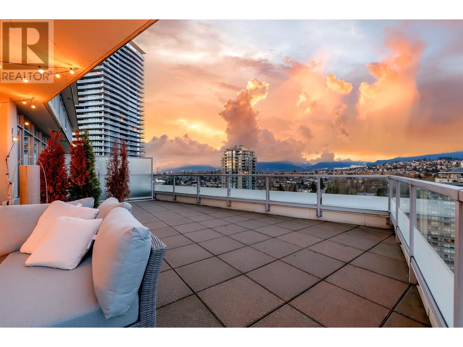 Listing Picture 21 of 40 : 3103 2133 DOUGLAS ROAD, Burnaby / 本拿比 - 魯藝地產 Yvonne Lu Group - MLS Medallion Club Member