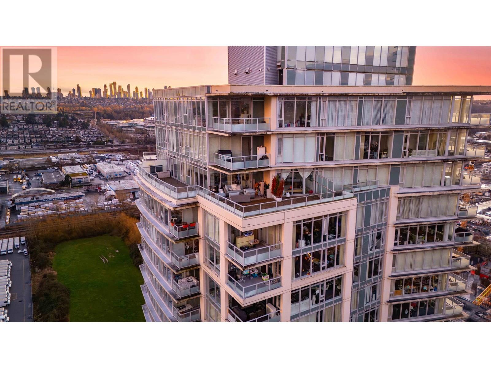Listing Picture 22 of 40 : 3103 2133 DOUGLAS ROAD, Burnaby / 本拿比 - 魯藝地產 Yvonne Lu Group - MLS Medallion Club Member