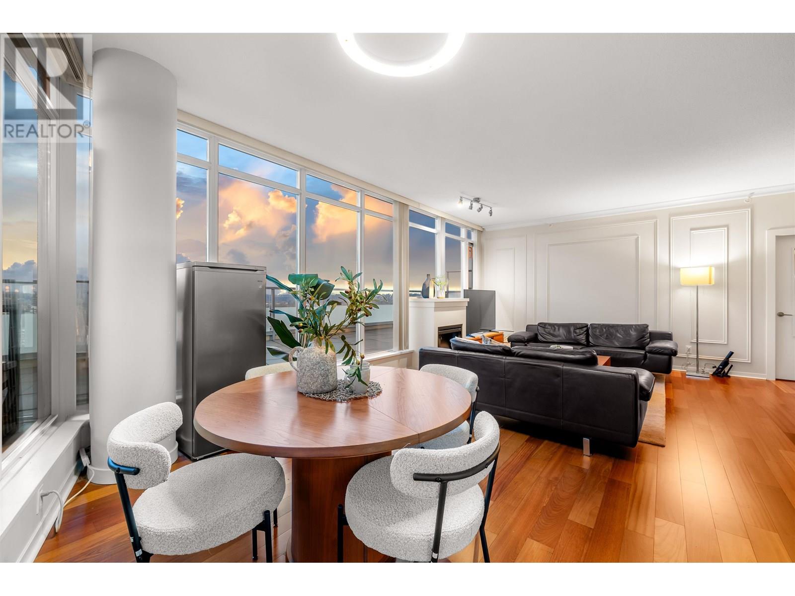 Listing Picture 8 of 40 : 3103 2133 DOUGLAS ROAD, Burnaby / 本拿比 - 魯藝地產 Yvonne Lu Group - MLS Medallion Club Member