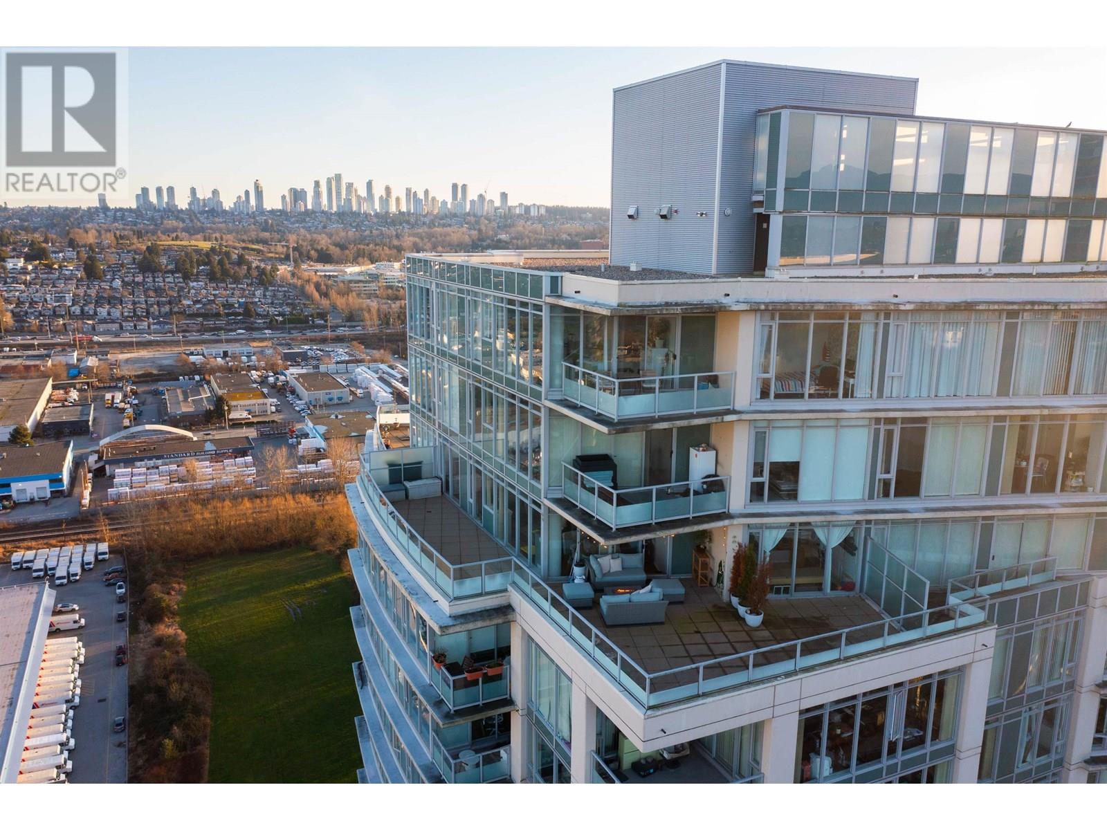 Listing Picture 37 of 40 : 3103 2133 DOUGLAS ROAD, Burnaby / 本拿比 - 魯藝地產 Yvonne Lu Group - MLS Medallion Club Member
