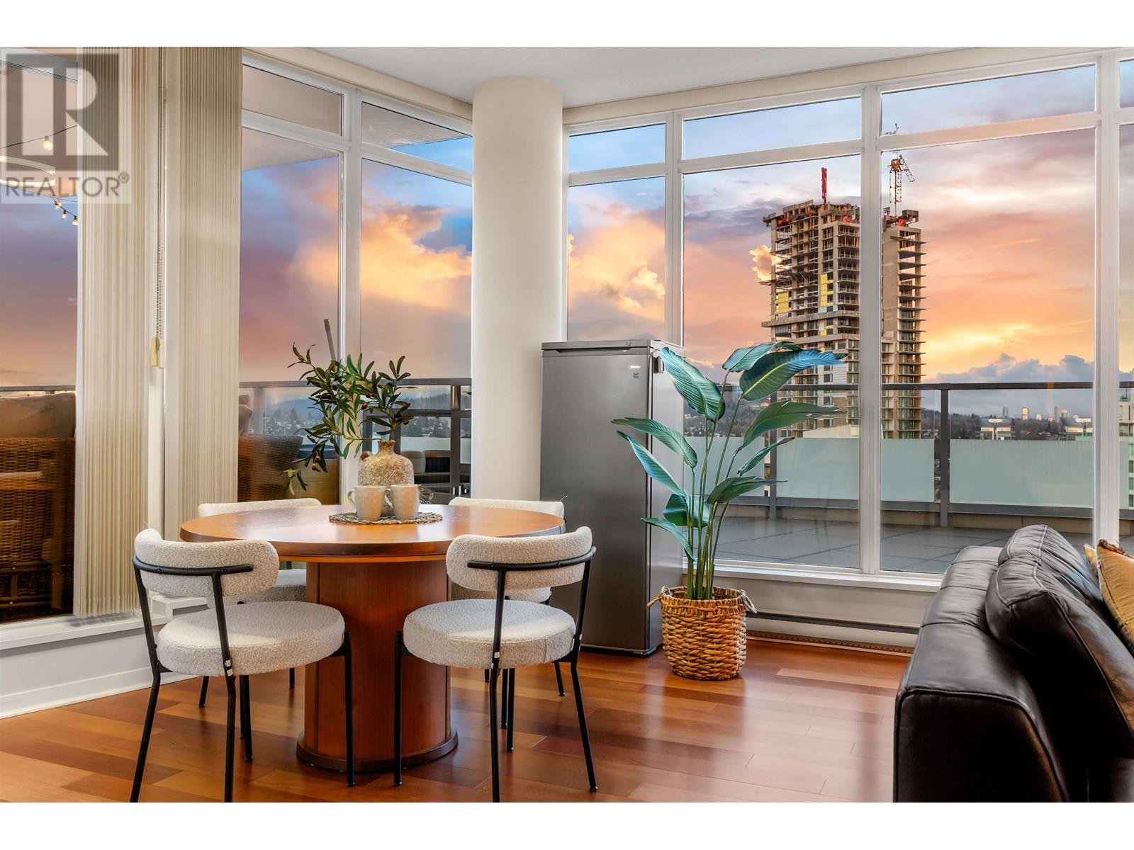 Listing Picture 7 of 40 : 3103 2133 DOUGLAS ROAD, Burnaby / 本拿比 - 魯藝地產 Yvonne Lu Group - MLS Medallion Club Member