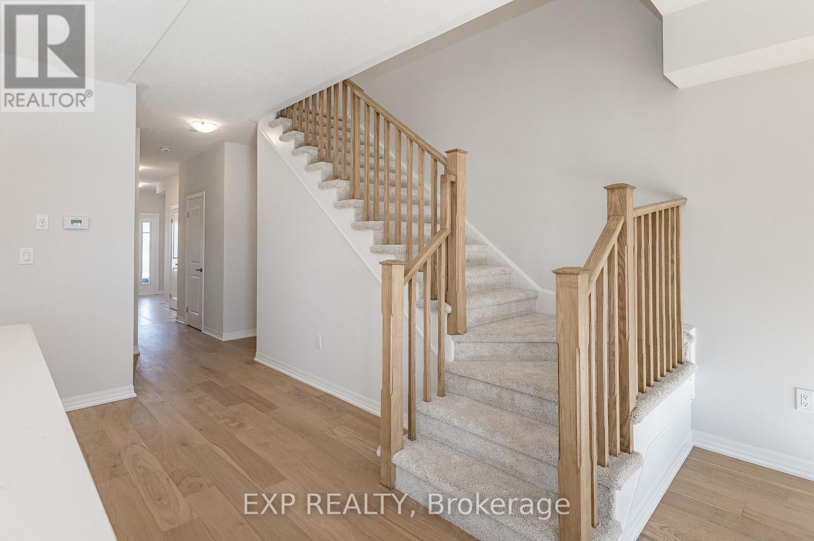 Property at 31 BROMLEY DRIVE image 4