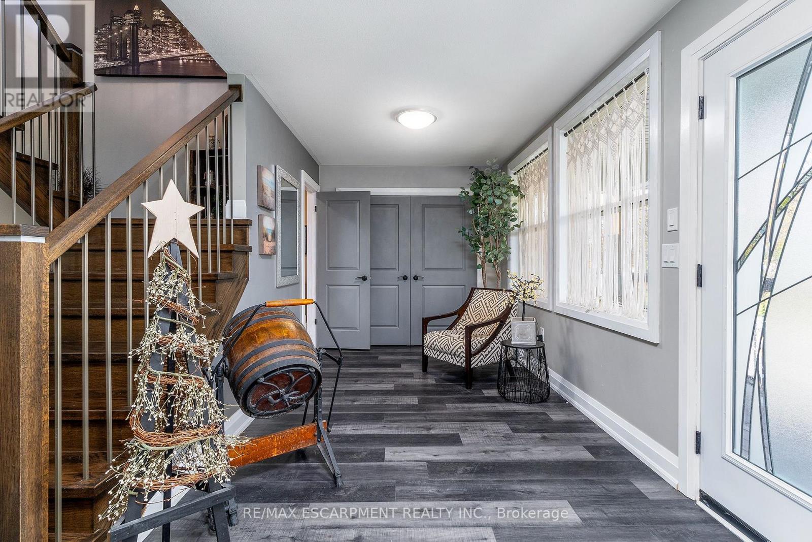 Property at 11417 LAKESHORE ROAD image 4
