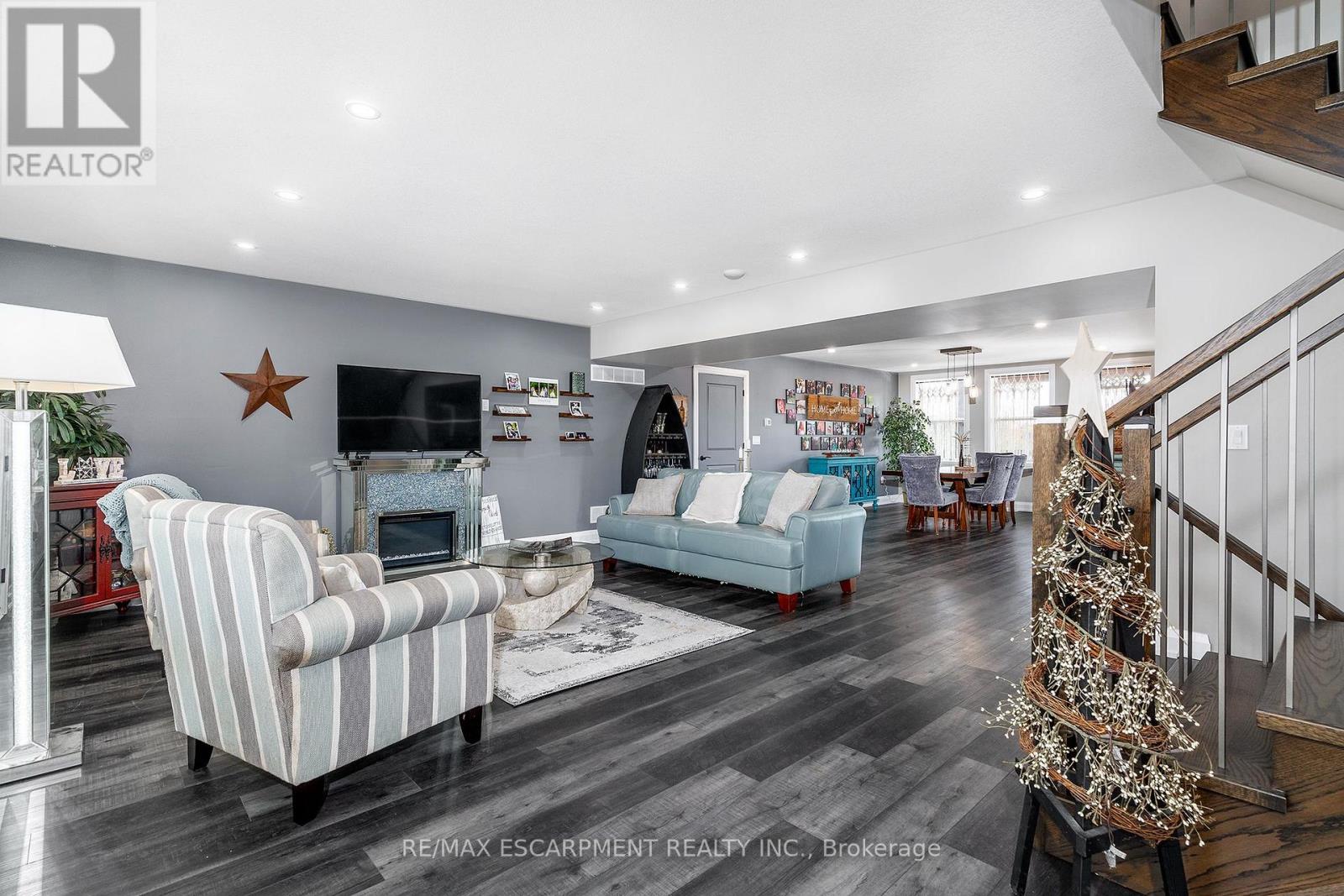 Property at 11417 LAKESHORE ROAD image 5