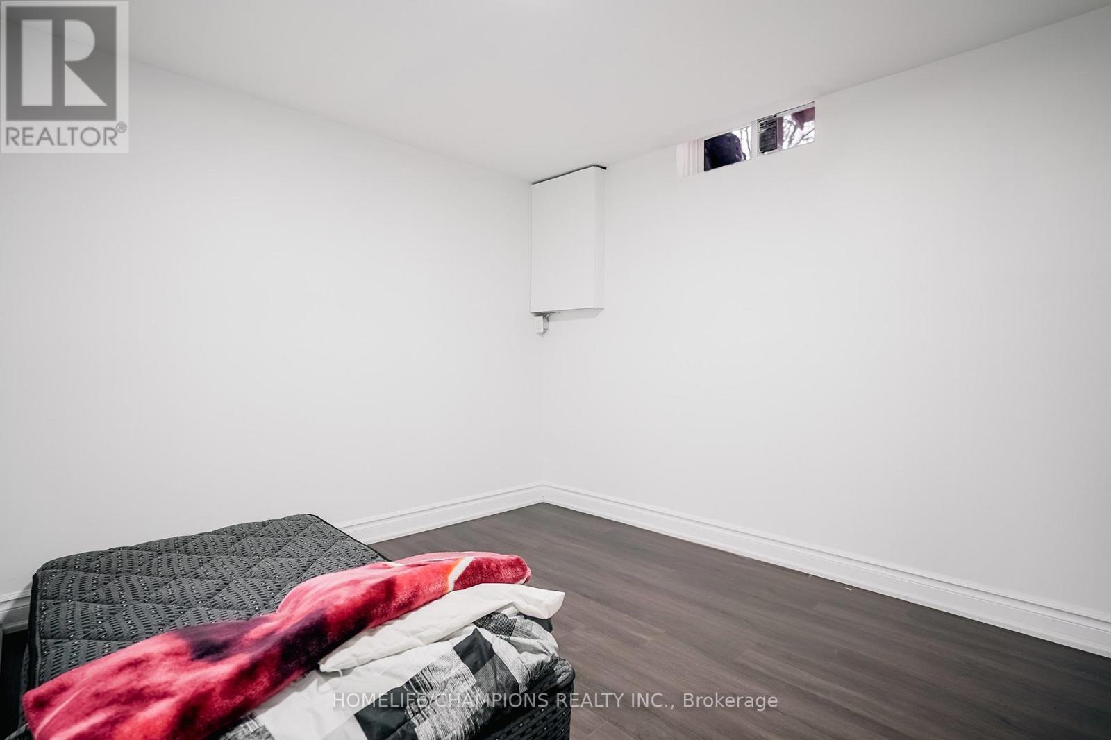 28 Longsword Drive, Toronto, Ontario  M1V 3A3 - Photo 19 - E12024415