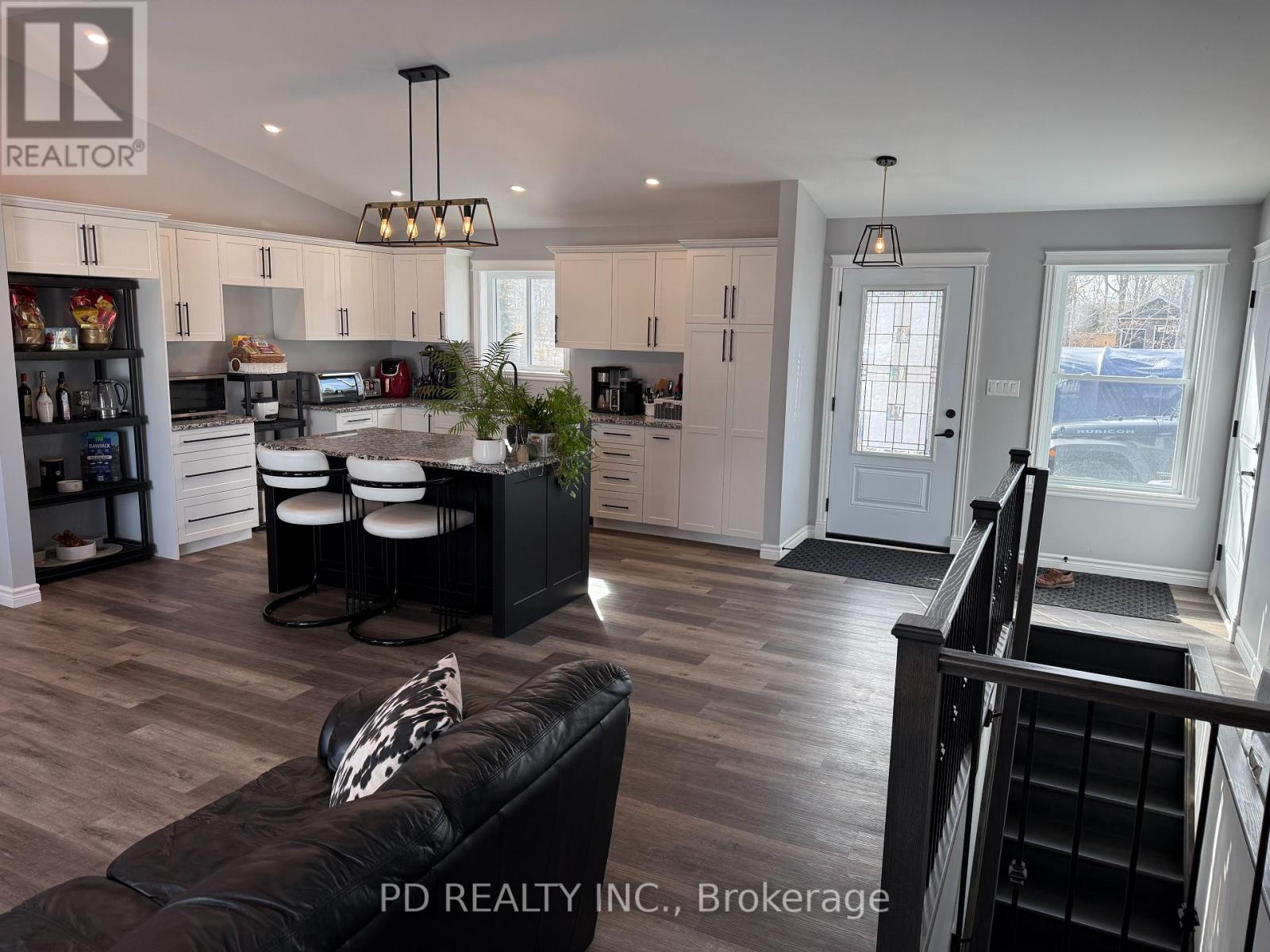 2 East Street, Kawartha Lakes, Ontario  L0A 1A0 - Photo 43 - X12024432