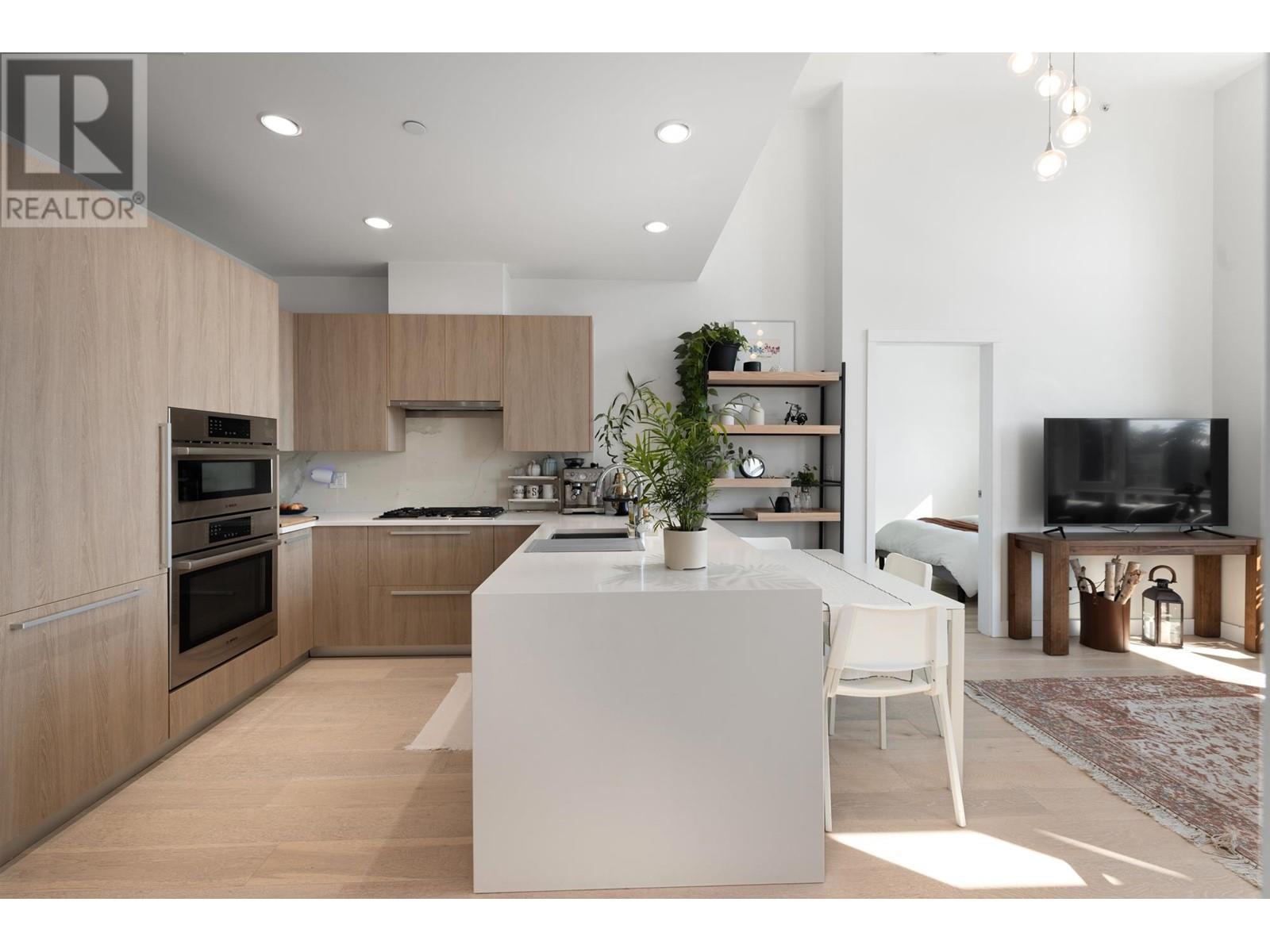 307 1295 Conifer Street, North Vancouver, British Columbia  V7J 0B4 - Photo 4 - R2965166