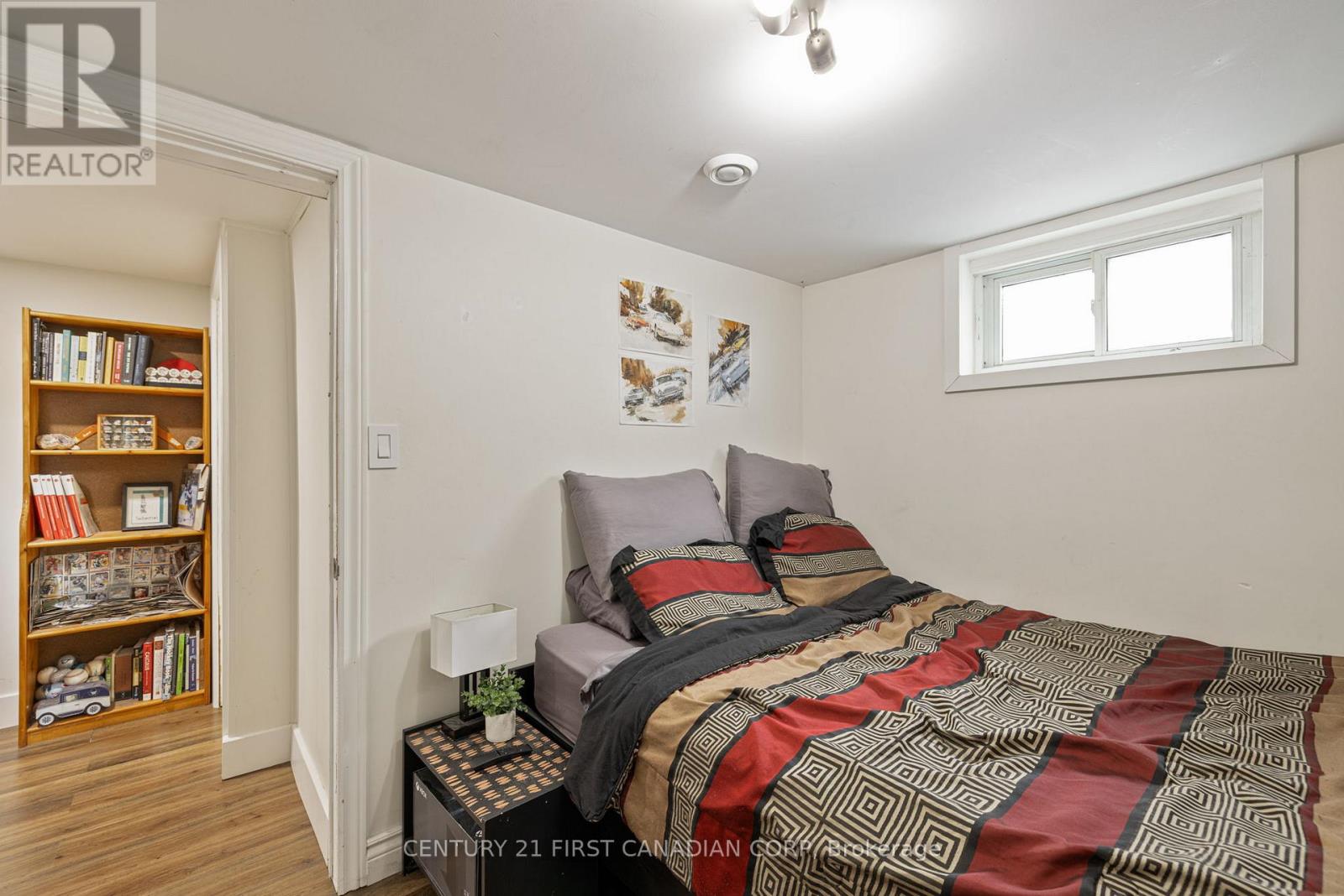 Photo 22 of 39 for 74 Barker Street