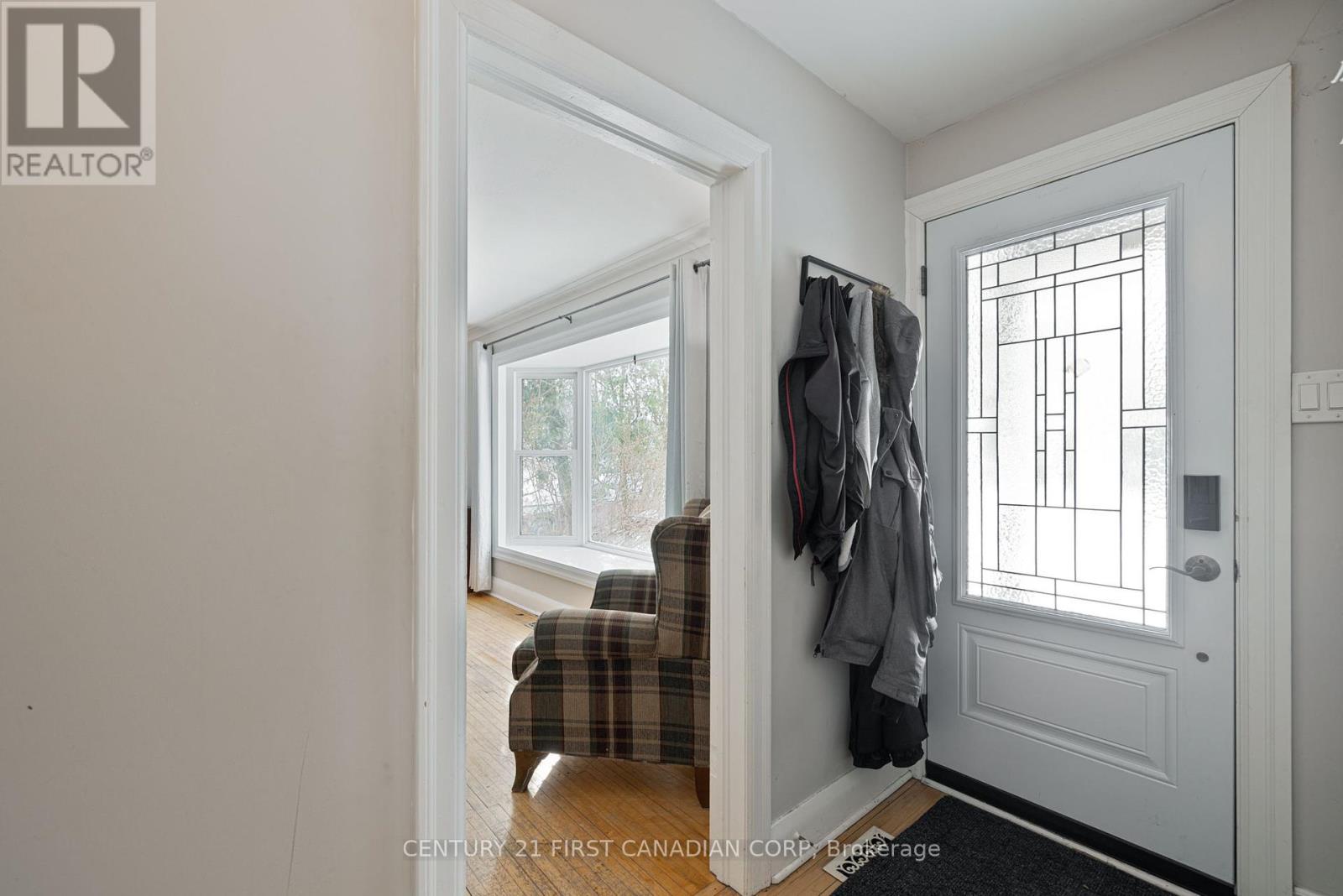 Photo 5 of 39 for 74 Barker Street