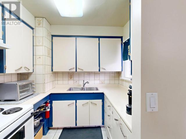 Property at 6618 DRAKE STREET image 5