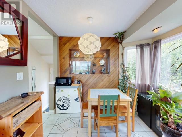 Property at 6618 DRAKE STREET image 4