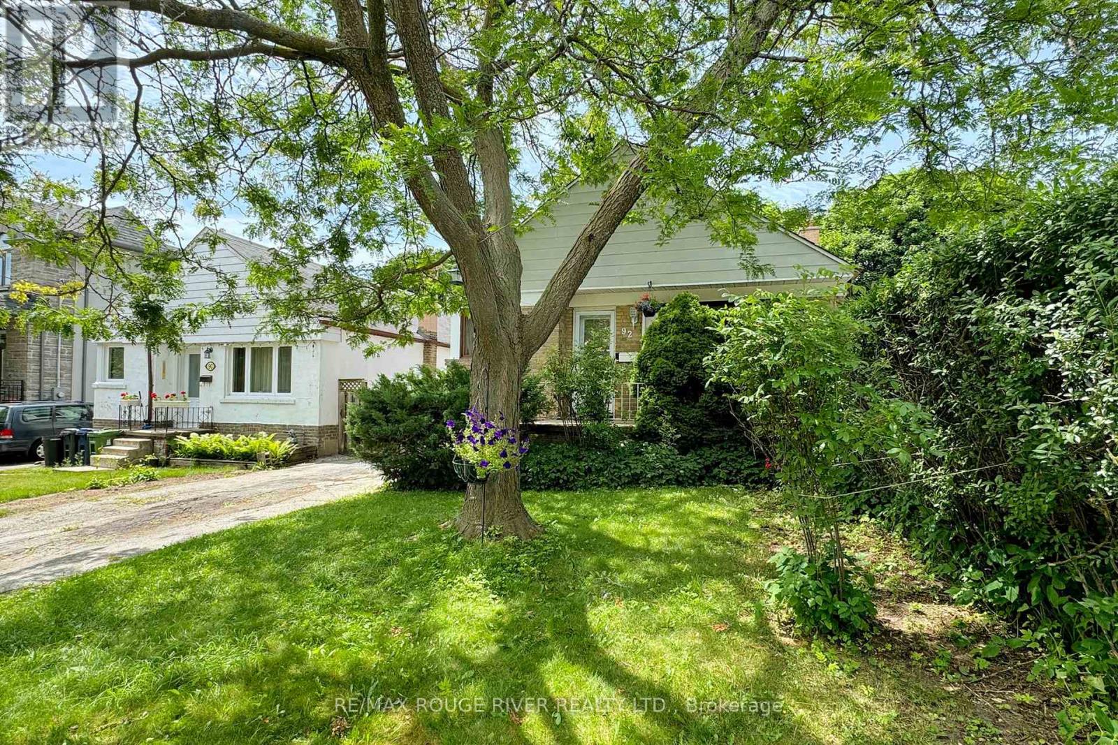 Property at 92 EASTVILLE AVENUE image 2