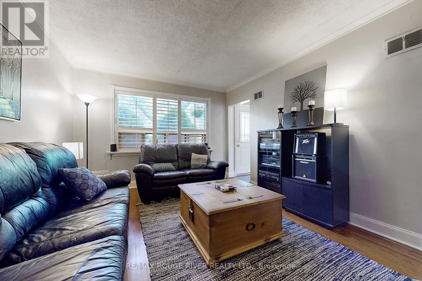 Property at 92 EASTVILLE AVENUE image 4
