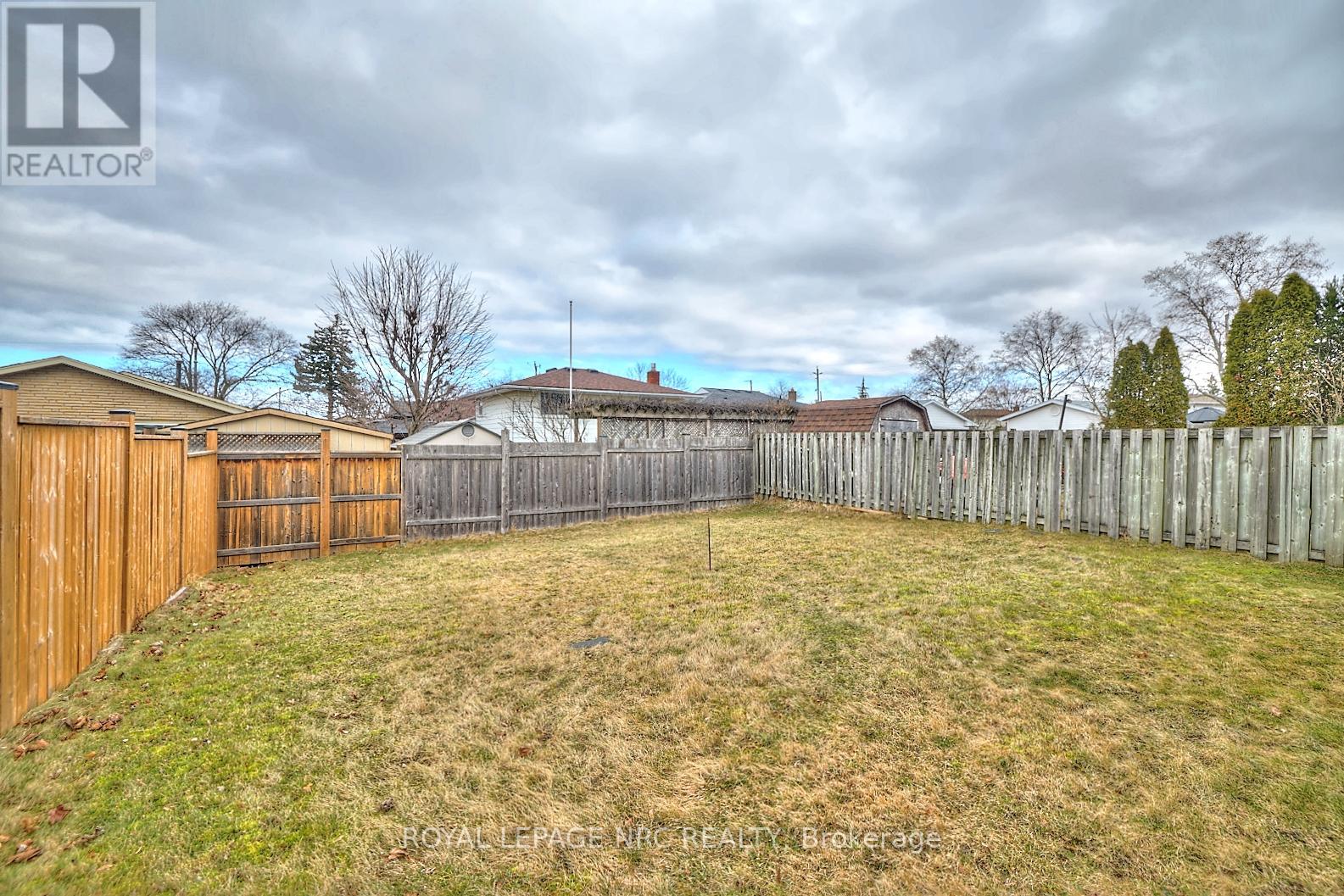 45 Green Maple Drive, St. Catharines, Ontario  L2P 3P4 - Photo 7 - X12024486