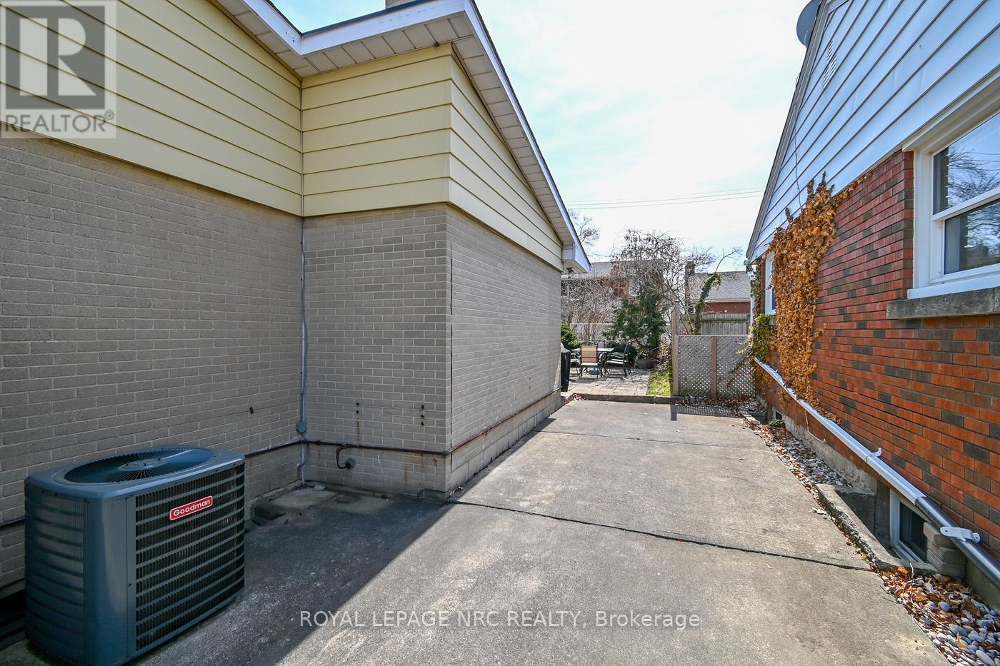 8 Mac Beth Boulevard, St. Catharines, Ontario  L2T 2M2 - Photo 39 - X12021264