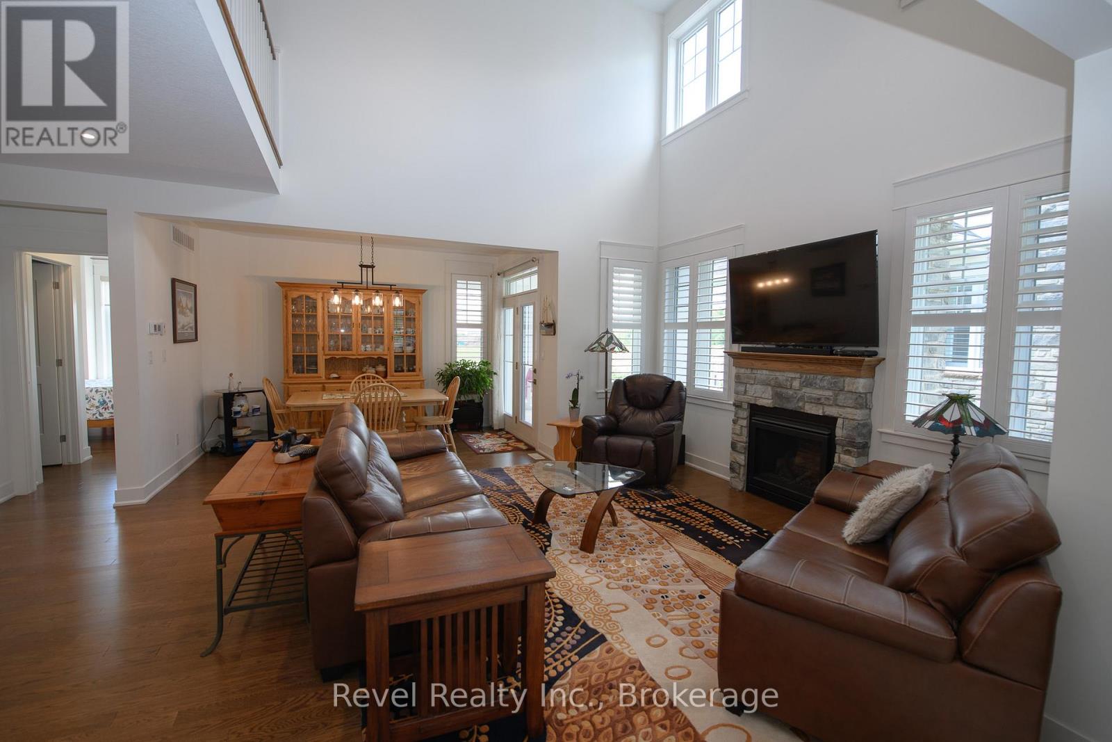 252 Ironwood Way, Georgian Bluffs, Ontario  N0H 1S0 - Photo 10 - X12024510